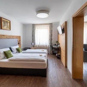 Zum Ehem. Koenigl. Bayr. Forsthaus Hotel